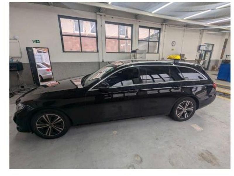 Gebraucht Mercedes E200 160 PS (117 kW) 2020 Schwarz Kombi