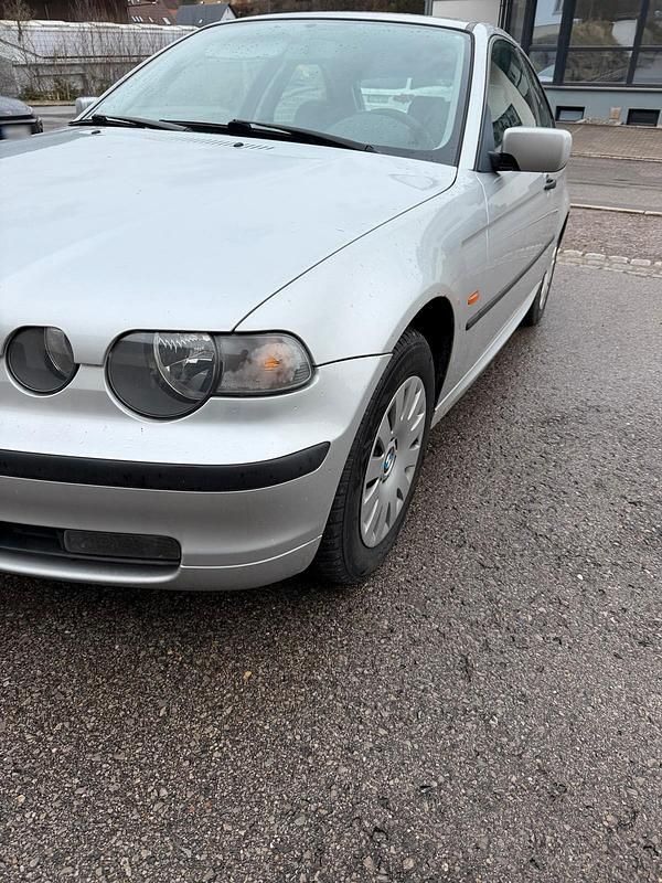 Gebraucht BMW 316 Compact 116 PS (85 kW) 2004 Silber Kleinwagen