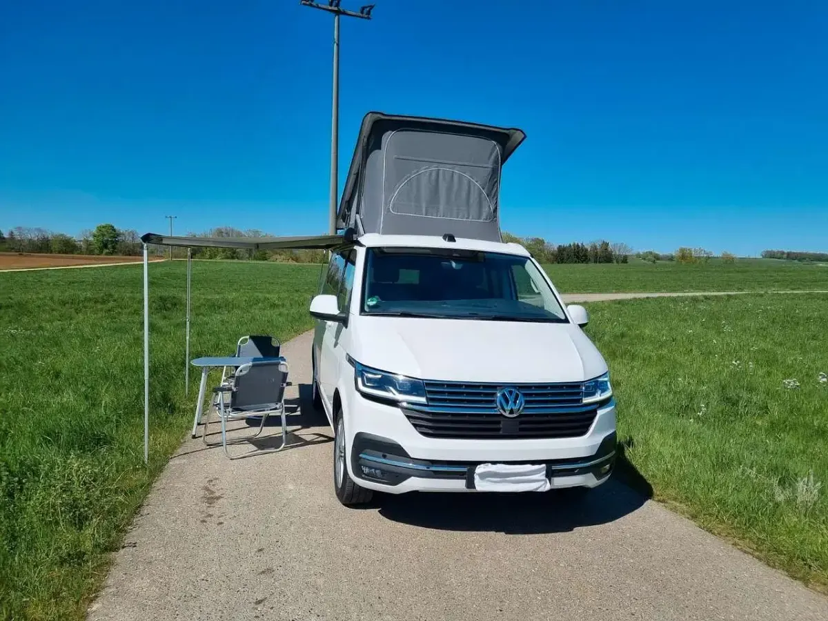 Gebraucht VW California Coast 150 PS (110 kW) 2022 Candyweiß Van