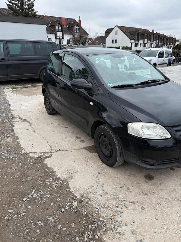 Second-hand VW Fox 55 CP (40 kW) 2005 Negru Hatchback
