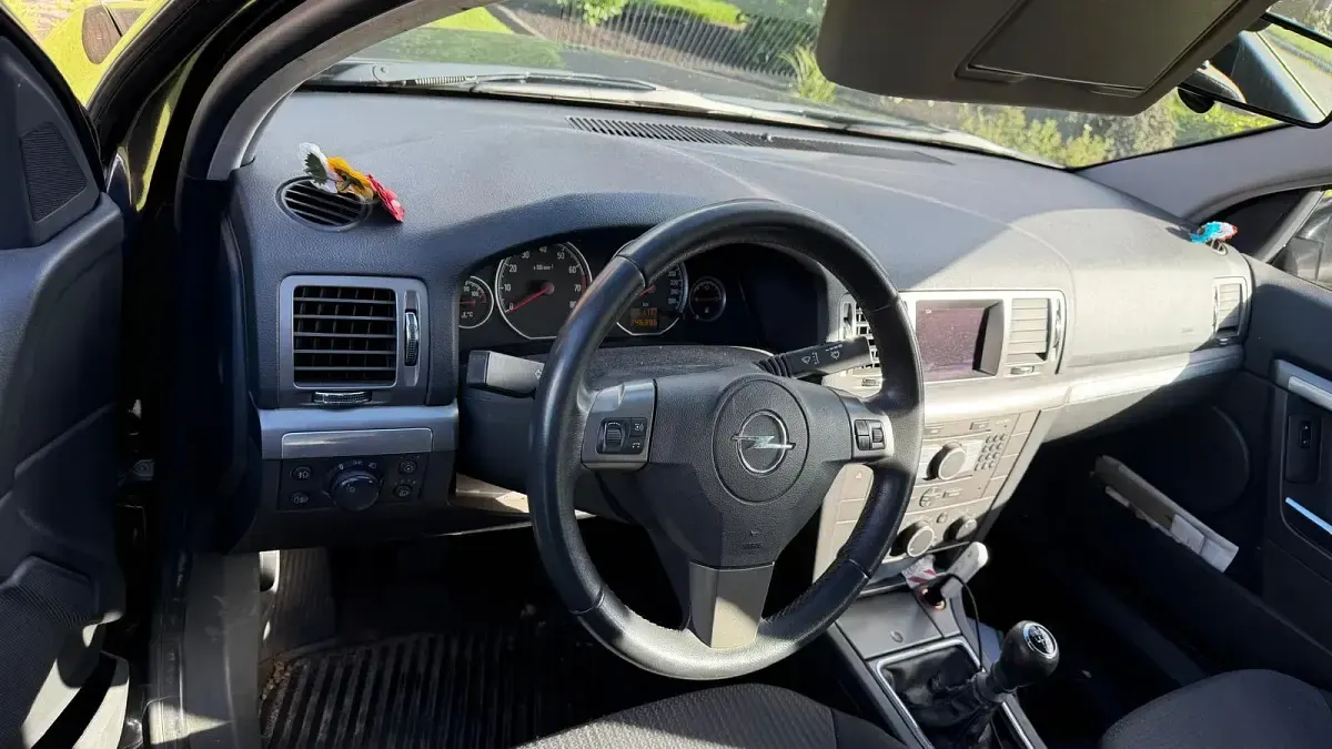 Gebraucht Opel Vectra 122 PS (89 kW) 2005 Schwarz Kombi