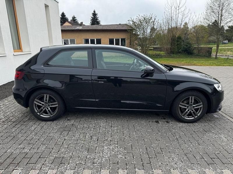 Gebraucht Audi A3 Ambition 122 PS (89 kW) 2013 Schwarz Limousine