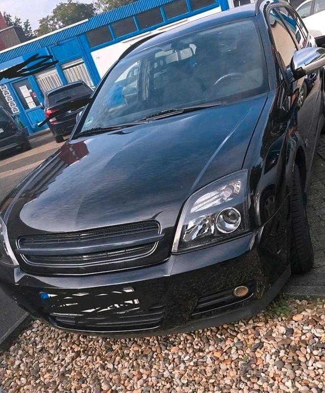 Schwarz Gebraucht 2005 Opel Vectra Edition Kombi | 2.100 € (Fairer Preis) - Bild 1/4