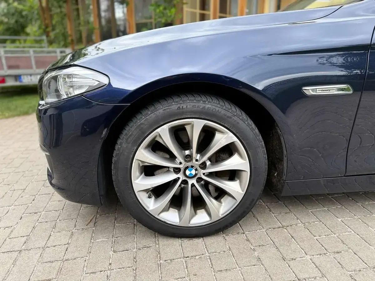 Gebraucht BMW 530 Luxury Line 258 PS (189 kW) 2014 Kombi