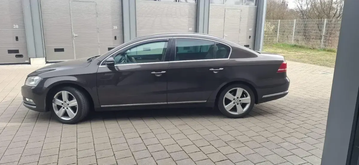 Gebraucht VW Passat 140 PS (102 kW) 2014 Braun Limousine