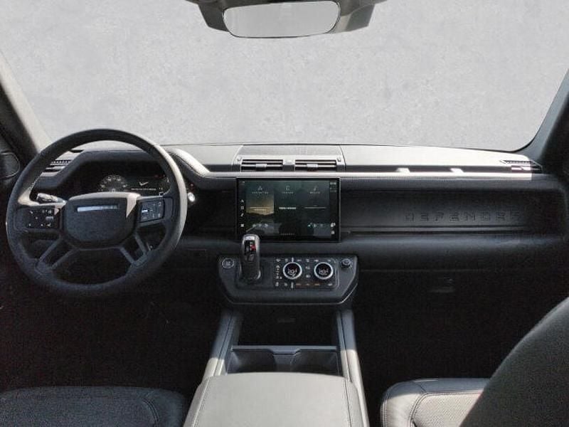 Gebraucht Land Rover Defender SE 249 PS (183 kW) 2025 Braun SUV