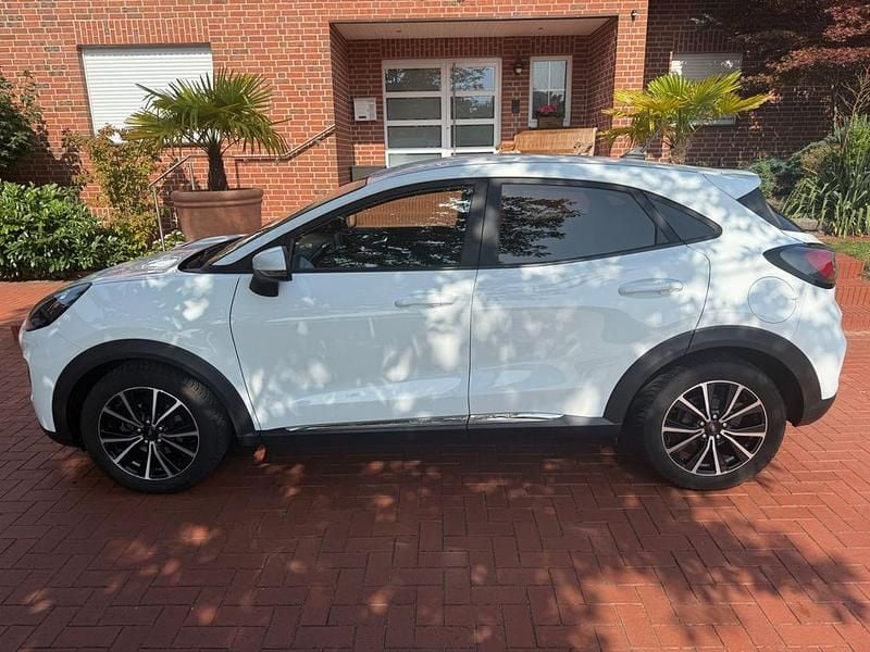 Weiß Gebraucht 2020 Ford Puma Titanium SUV | 14.888 € (Superpreis) - Bild 1/4