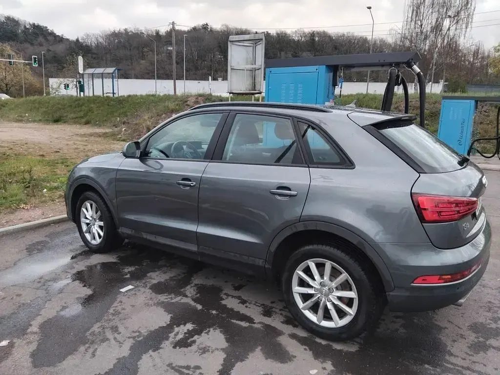 Gebraucht Audi Q3 Design 150 PS (110 kW) 2017 Grau SUV