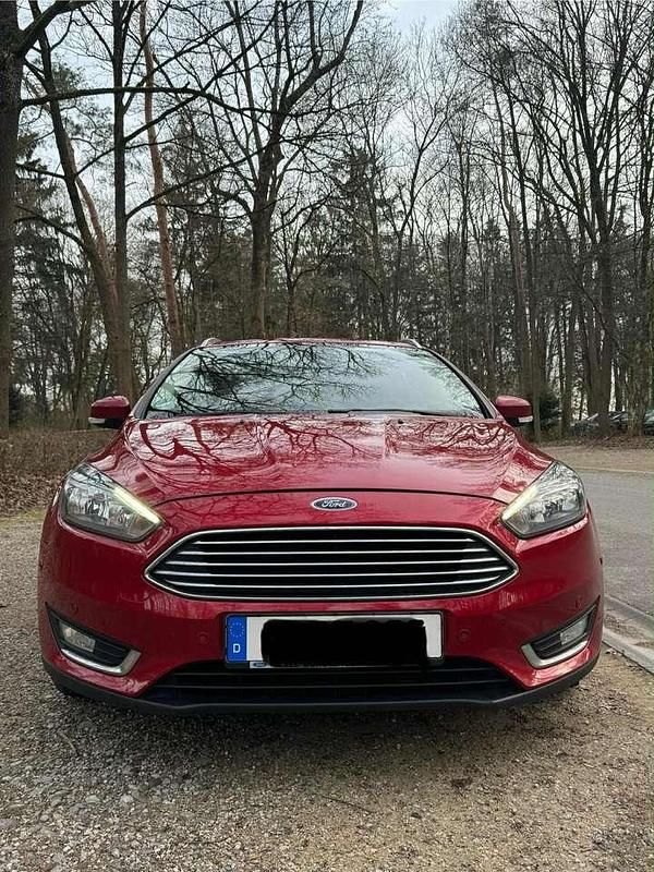 Gebraucht 2017 Ford Focus Titanium Kombi | 9.000 € (Teuer) - Bild 1/4