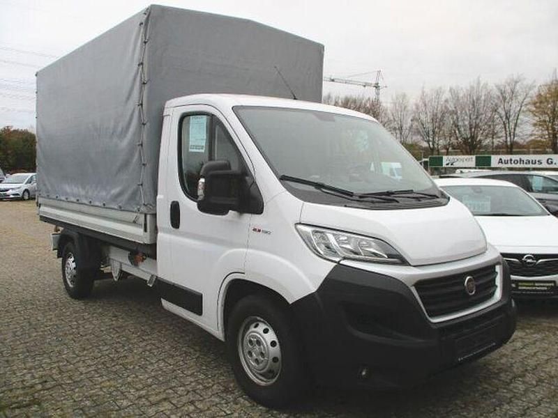 Weiß Gebraucht 2019 Fiat Ducato Van | 22.955 € (Teuer) - Bild 1/4