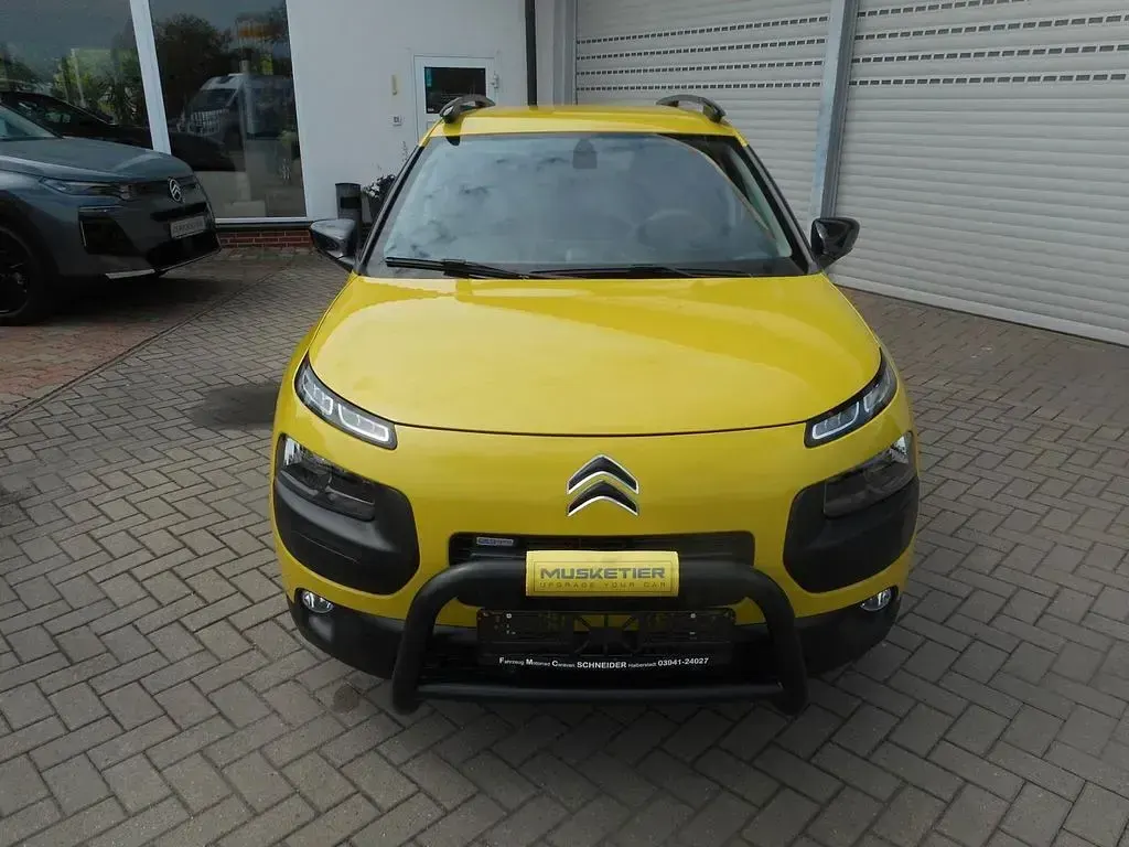 Usata Citroën C4 Shine 82 CV (60 kW) 2016 Giallo Berlina