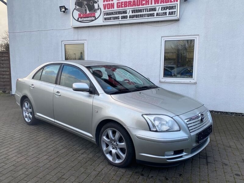 Silber Gebraucht 2003 Toyota Avensis Sol Limousine | 3.990 € (Etwas zu teuer) - Bild 1/4