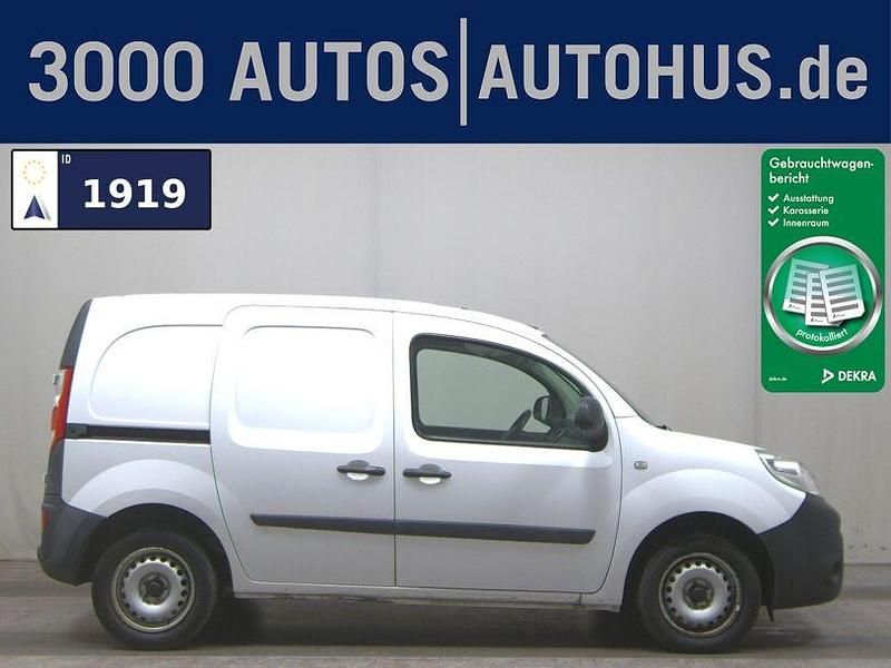 Weiss Gebraucht 2018 Renault Rapid Limousine | 7.680 € (Guter Preis) - Bild 1/4