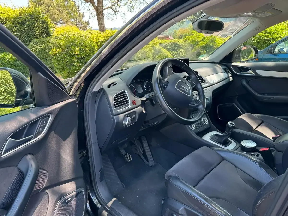 Gebraucht Audi Q3 Design 170 PS (125 kW) 2012 Schwarz SUV