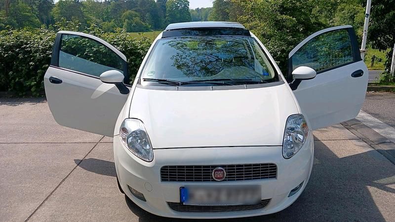 Gebraucht Fiat Punto 77 PS (56 kW) 2009 Weiß Kleinwagen