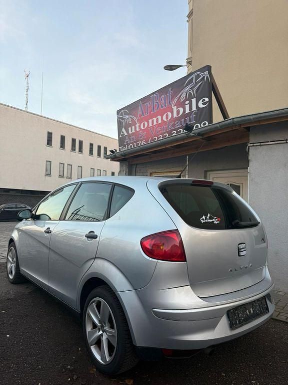 Silber Gebraucht 2006 Seat Altea Limousine | 2.890 € (Fairer Preis) - Bild 1/4