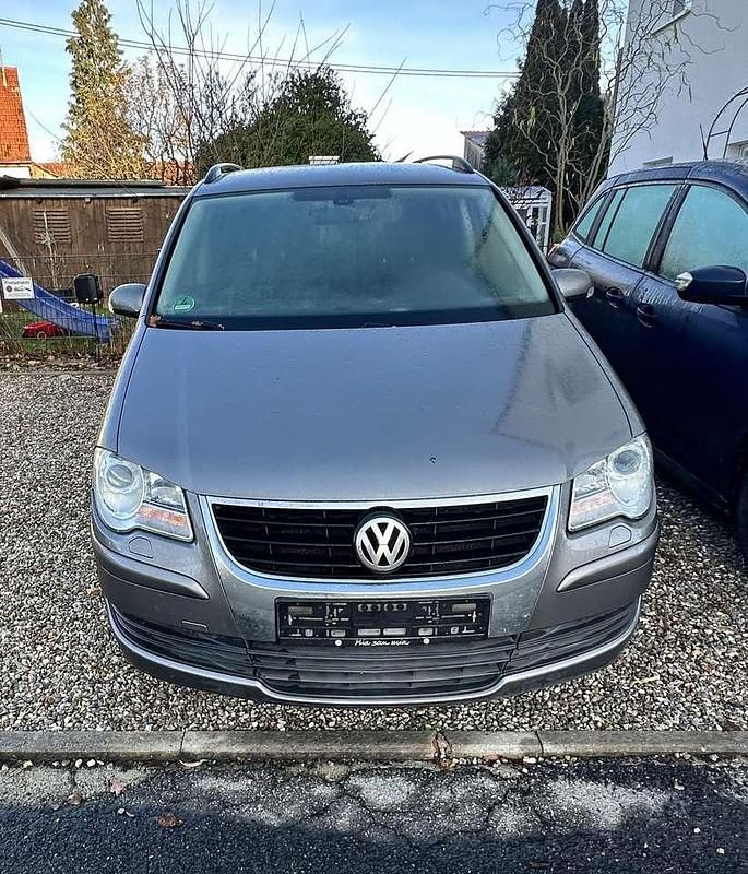 Grau Gebraucht 2007 VW Touran Trendline Van / Kleinbus | 2.999 € (Superpreis) - Bild 1/4