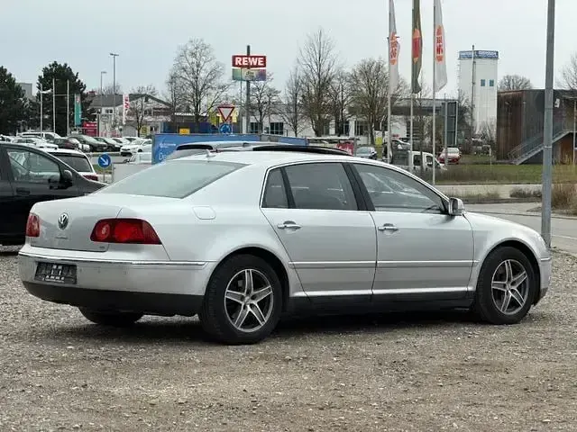 Usata VW Phaeton 239 CV (175 kW) 2008 Argento Berlina
