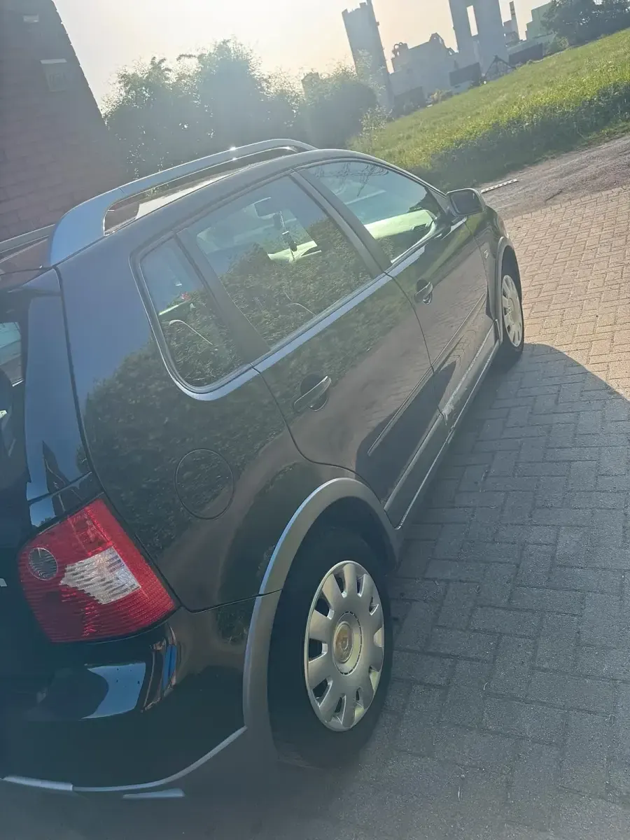 Gebraucht VW Polo Cross 75 PS (55 kW) 2004 Schwarz Kleinwagen