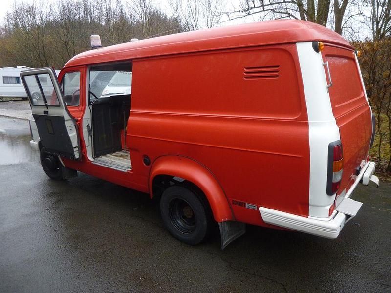 Gebraucht Ford Transit 77 PS (56 kW) 1985 Rot Van / Kleinbus