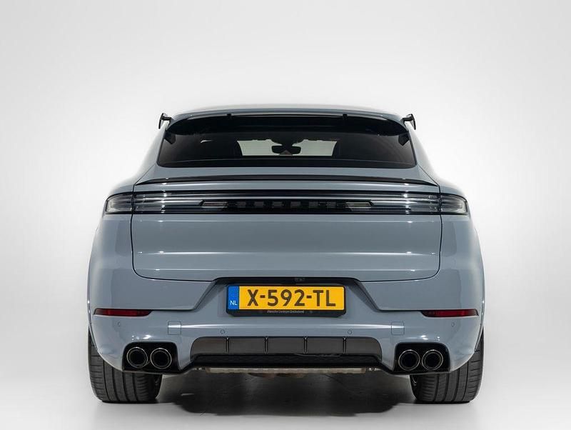 Gebraucht Porsche Cayenne 470 PS (345 kW) 2024 Grau SUV