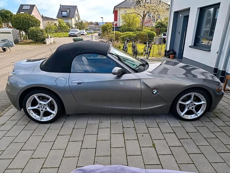 Gebraucht BMW Z4 231 PS (169 kW) 2003 Silber Cabrio