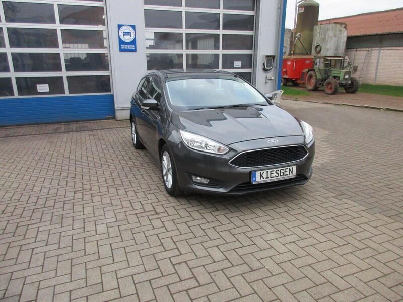 Usata Ford Focus 125 CV (91 kW) 2017 Grigio Station wagon