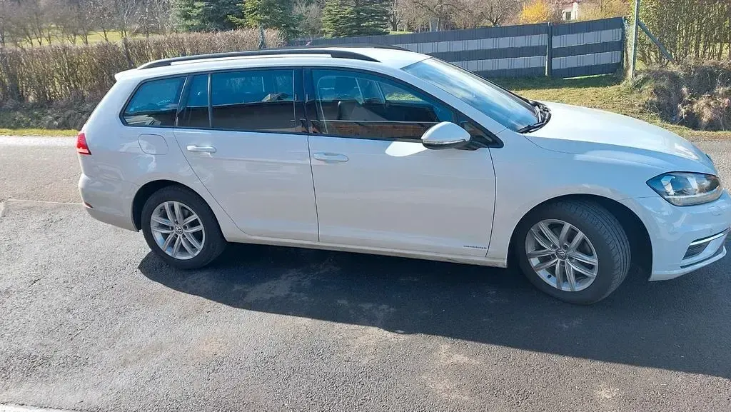 Gebraucht VW Golf VII LOUNGE 150 PS (110 kW) 2015 Weiß Kombi