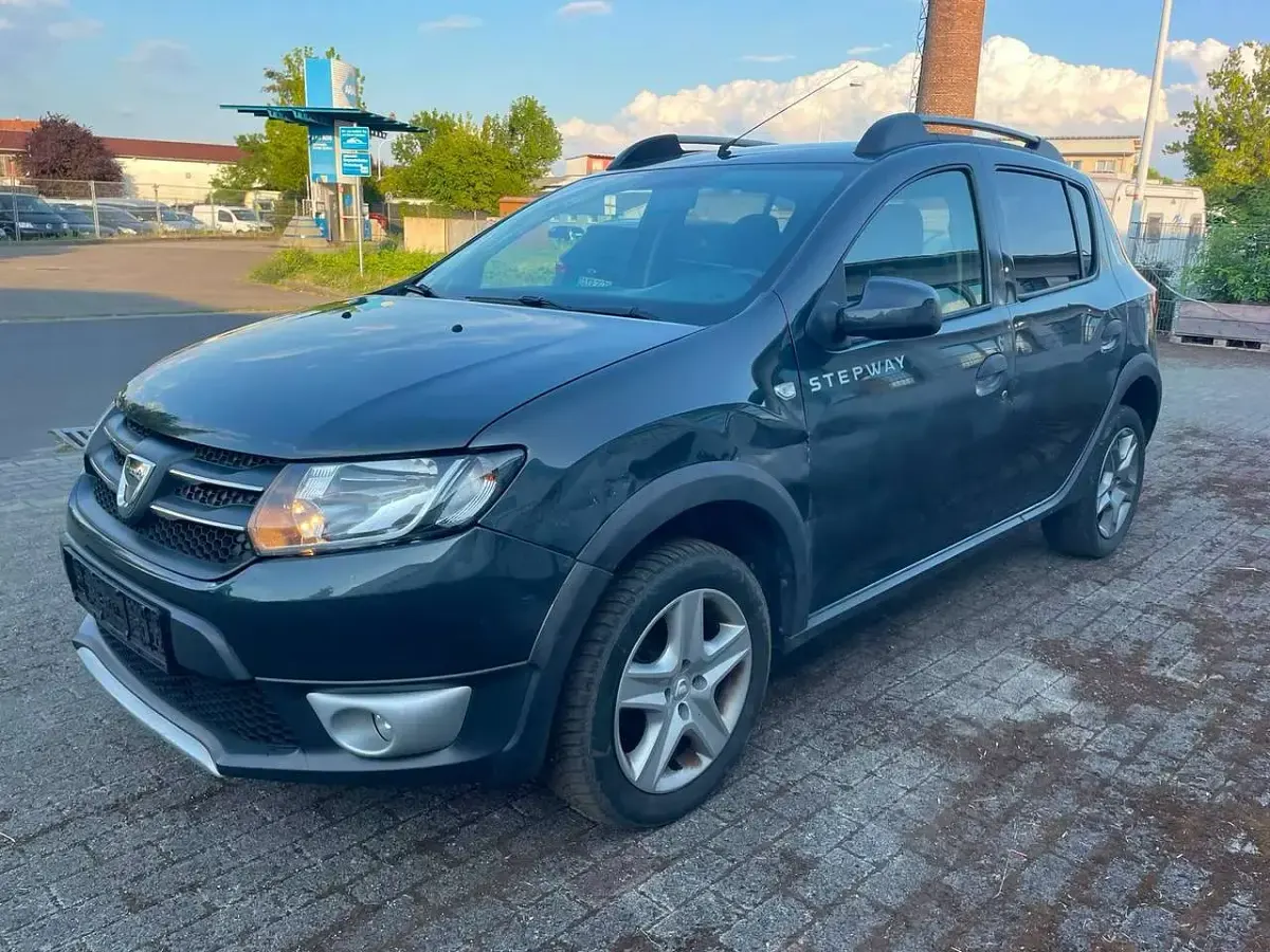 Gebraucht Dacia Sandero Prestige 90 PS (66 kW) 2016 Grau "comete" Kleinwagen
