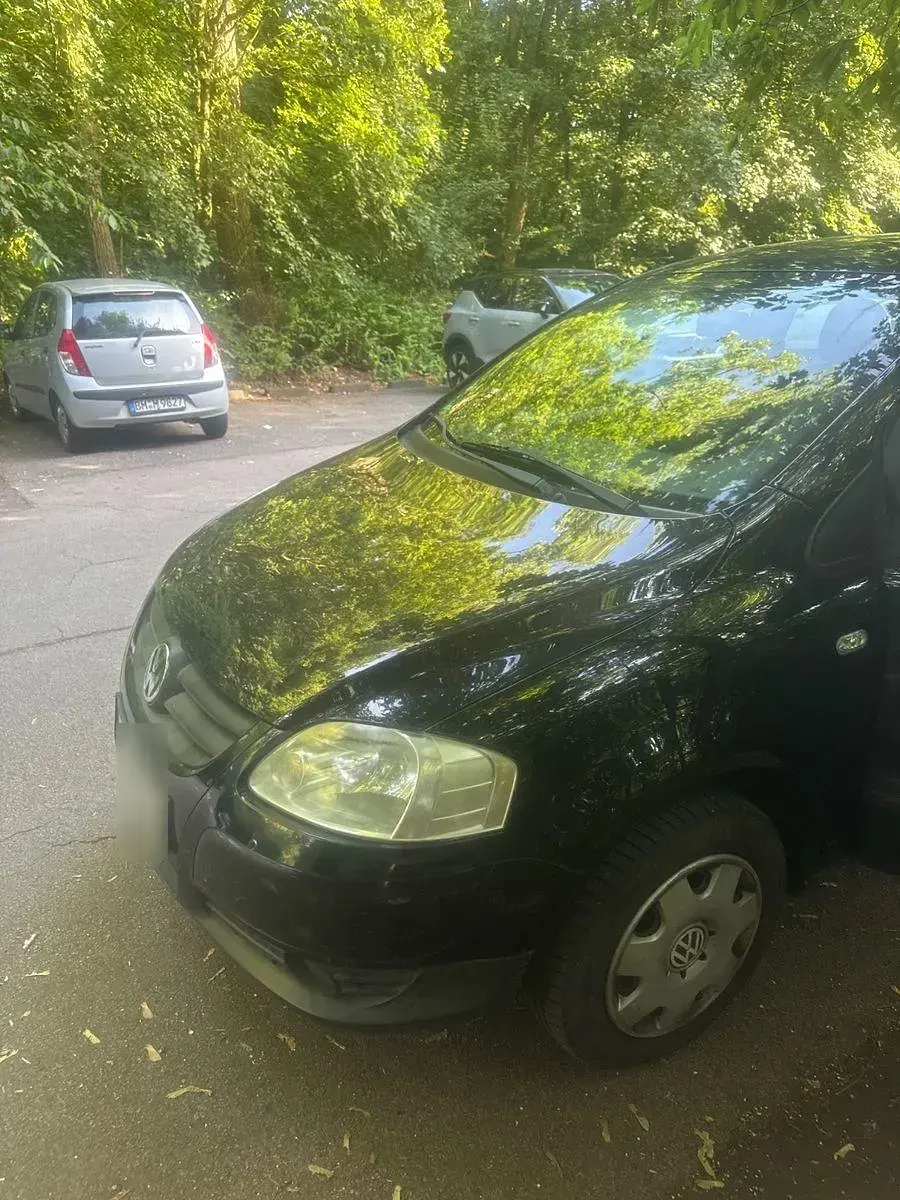 Gebraucht VW Fox 54 PS (39 kW) 2008 Schwarz Kleinwagen