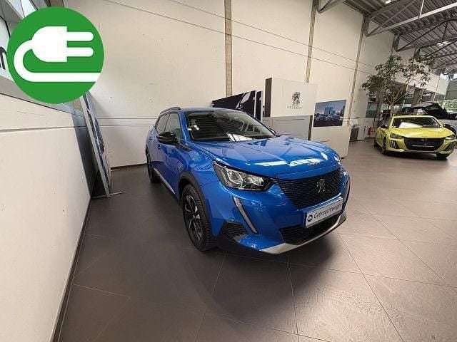 Blau Gebraucht 2022 Peugeot e-2008 Allure SUV | 18.990 € (Guter Preis) - Bild 1/4