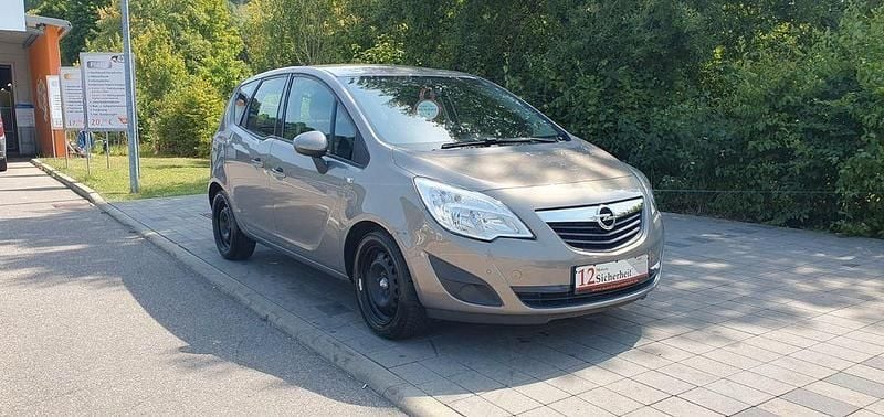 Grau Gebraucht 2013 Opel Meriva Active Van / Kleinbus | 5.999 € (Fairer Preis) - Bild 1/4