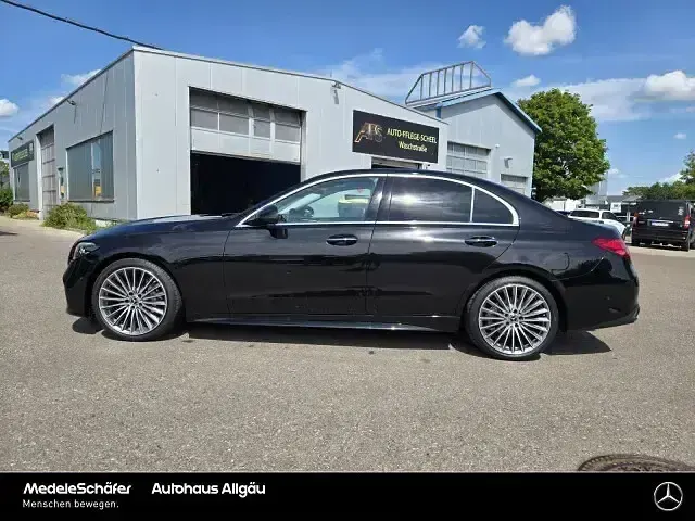 Gebraucht Mercedes C200 AMG 204 PS (150 kW) 2024 Obsidianschwarz Limousine