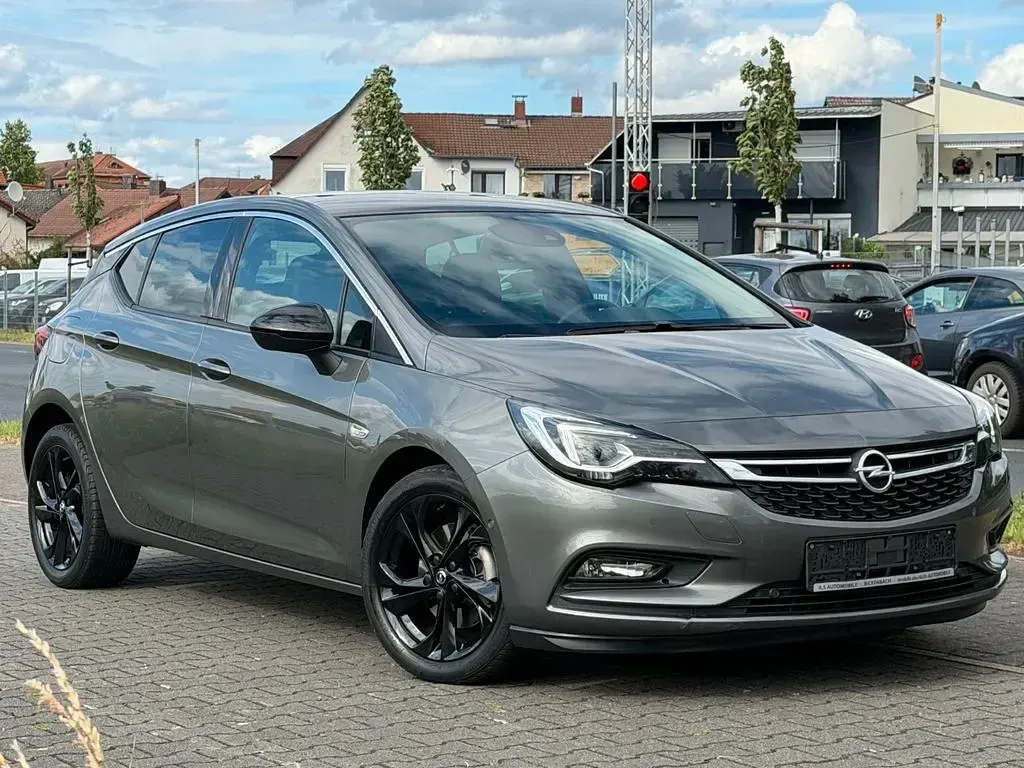 Gebraucht Opel Astra Edition 150 PS (110 kW) 2018 Grau Limousine