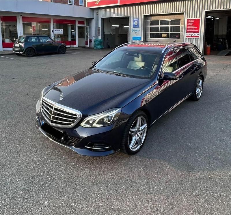 Gebraucht Mercedes E350 252 PS (185 kW) 2013 Blau Kombi