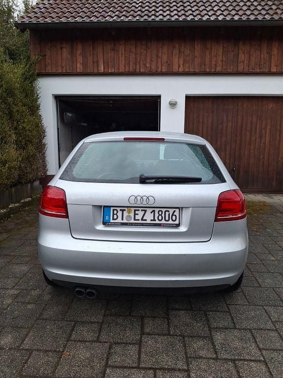 Gebraucht Audi A3 Ambiente 125 PS (91 kW) 2009 Silber Kleinwagen