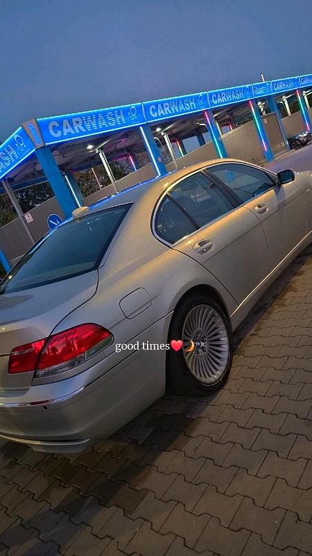 Silber Gebraucht 2005 BMW 745L Limousine | 4.500 € - Bild 1/4