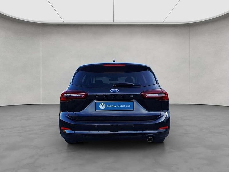 Gebraucht Ford Focus Titanium 125 PS (91 kW) 2024 Agate black metallic Kombi