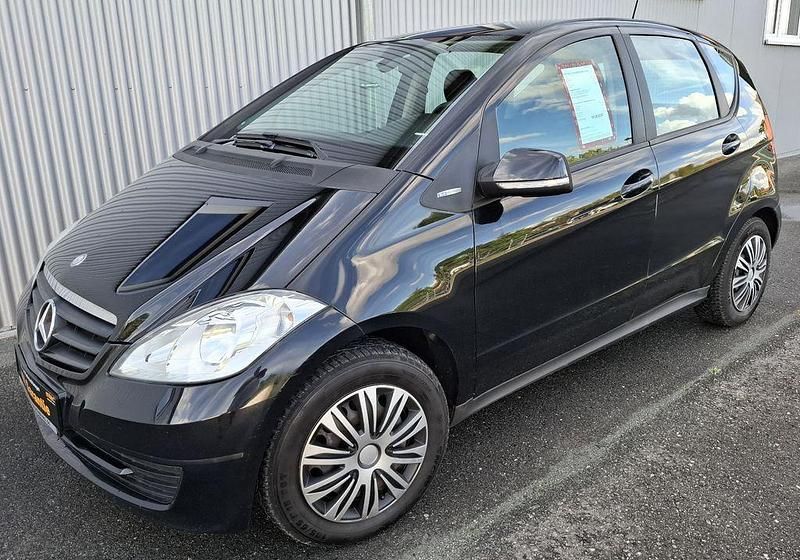 Schwarz Gebraucht 2011 Mercedes A160 Limousine | 4.990 € (Fairer Preis) - Bild 1/4