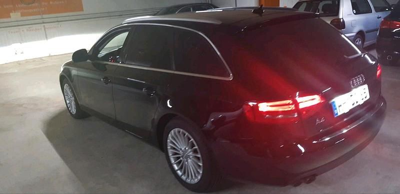 Gebraucht Audi A4 Ambiente 170 PS (125 kW) 2009 Schwarz Kombi