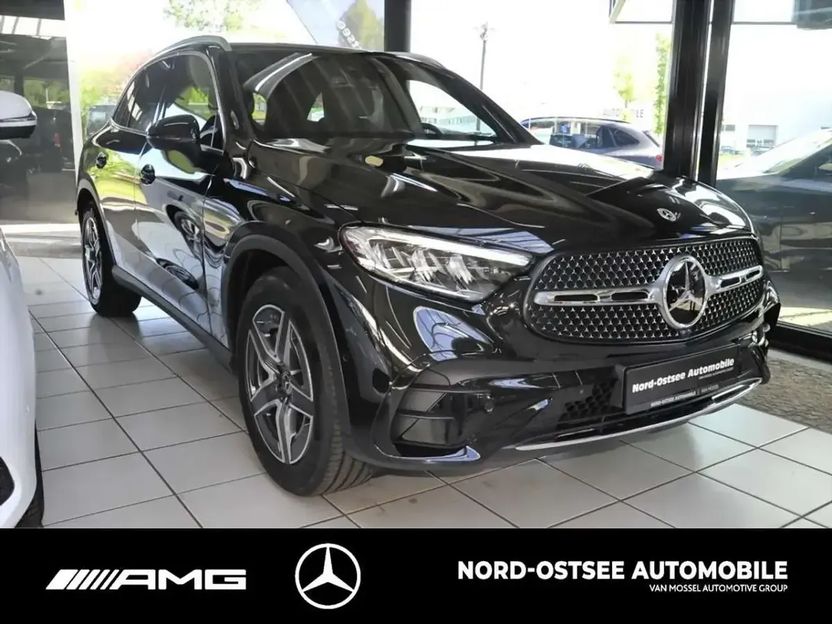 Gebraucht Mercedes GLC300 AMG 269 PS (197 kW) 2025 Graphitgrau metallic SUV