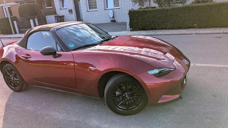 Gebraucht Mazda MX5 132 PS (97 kW) 2019 Rot Cabrio