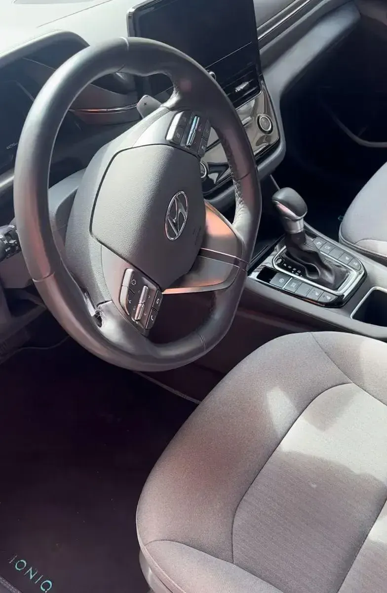 Gebraucht Hyundai Ioniq 141 PS (103 kW) 2020 Schwarz Kleinwagen