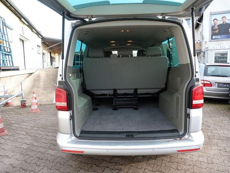 Gebraucht VW T5 140 PS (102 kW) 2014 Silber Van