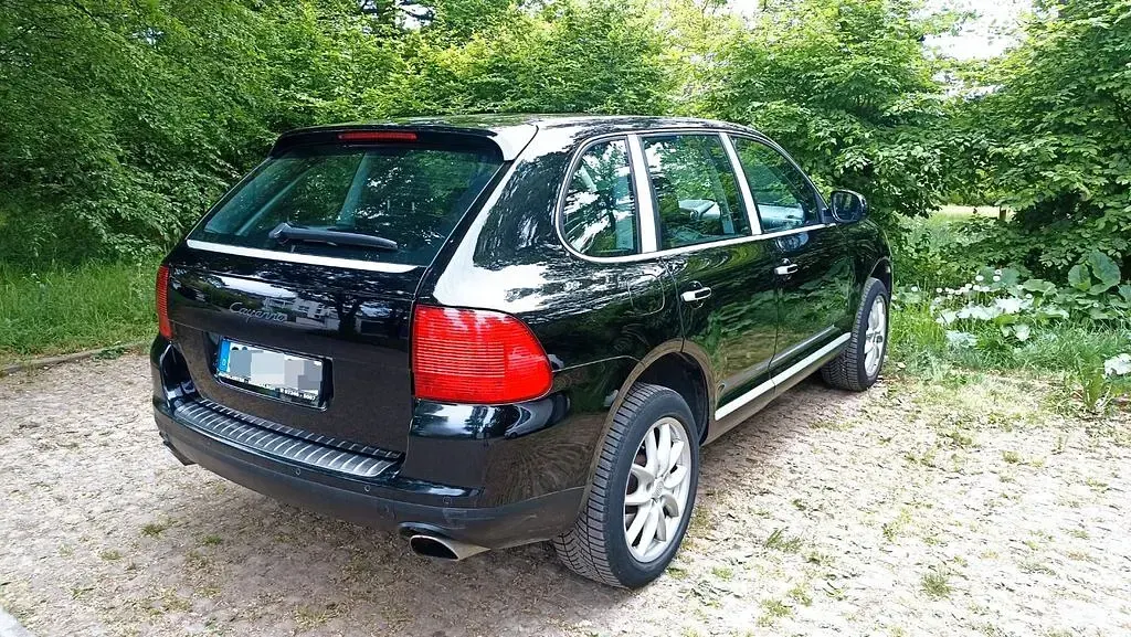 Second-hand Porsche Cayenne 250 CP (183 kW) 2005 Negru SUV