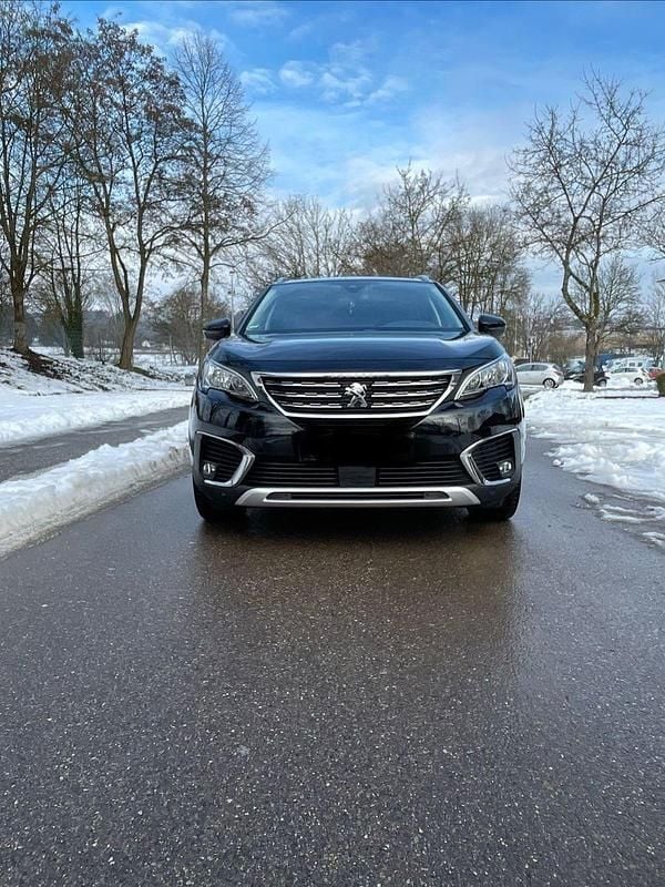 Schwarz Gebraucht 2017 Peugeot 5008 Allure SUV | 18.800 € (Guter Preis) - Bild 1/4