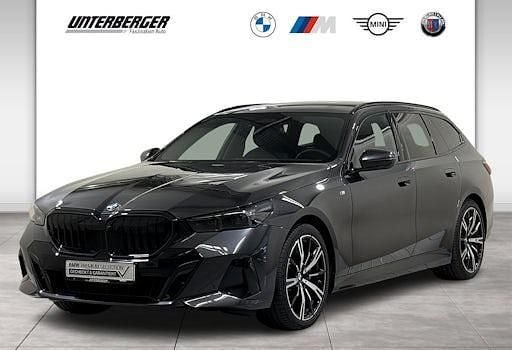 Gebraucht BMW 540 Comfort Edition 303 PS (222 kW) 2025 Grau Kombi