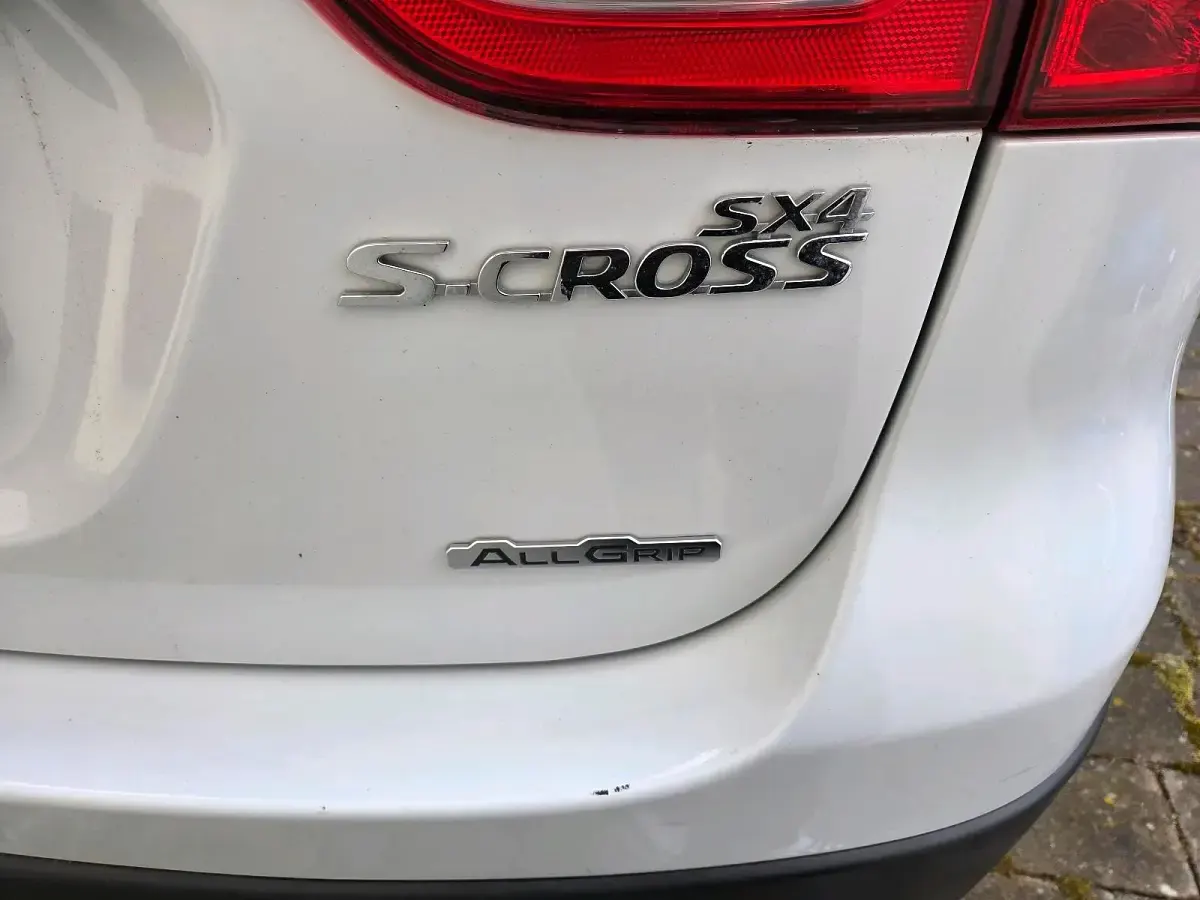 Gebraucht Suzuki Vitara 120 PS (88 kW) 2016 Weiß SUV