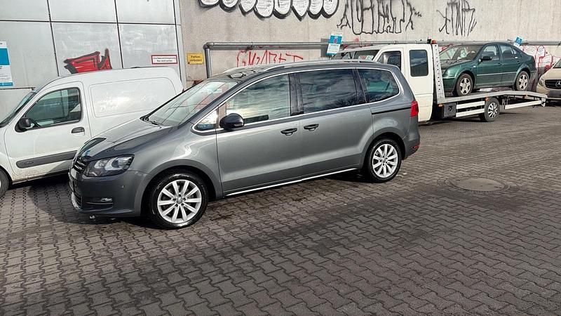 Gebraucht VW Sharan 184 PS (135 kW) 2014 Grau Van / Kleinbus
