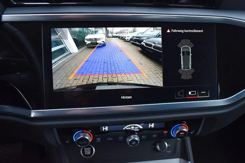 Gebraucht Audi Q3 Sport 150 PS (110 kW) 2023 Schwarz SUV